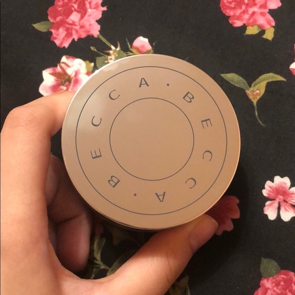 BECCA - Hydra-mist Set & Refresh Powder - Picture 3 of 4